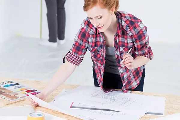 Chuyên gia giám sát lắp đặt tại hiện trường